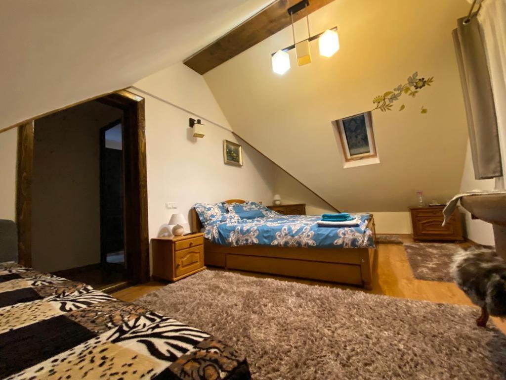 Conacul Caterinei Hotell Polovragi Eksteriør bilde